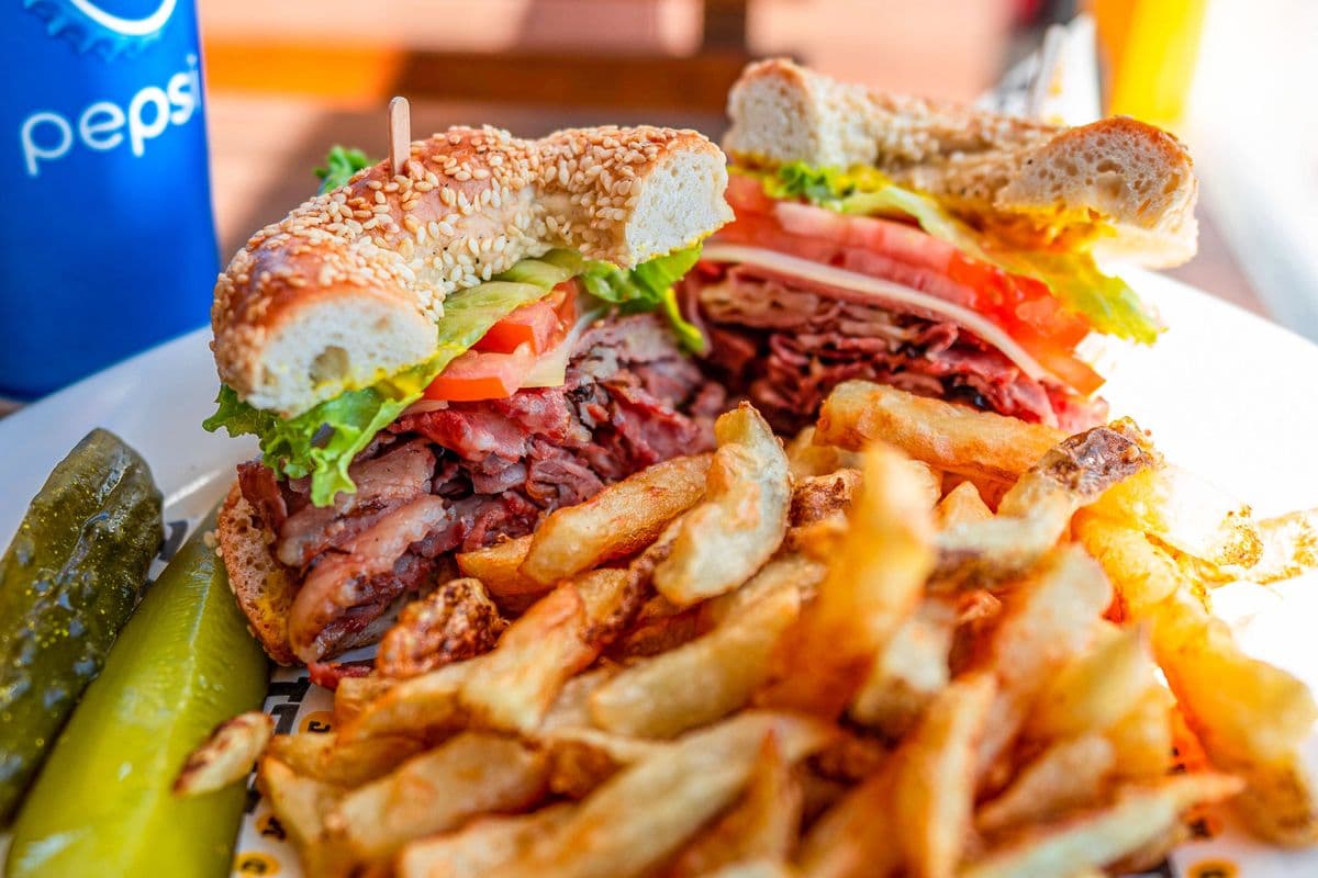 Combo Mtl Bagel Smoked Meat