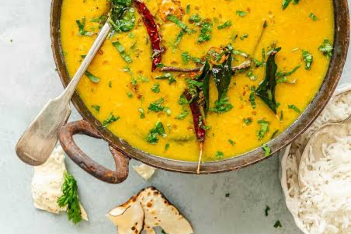 Hyderabadi Khatti Daal