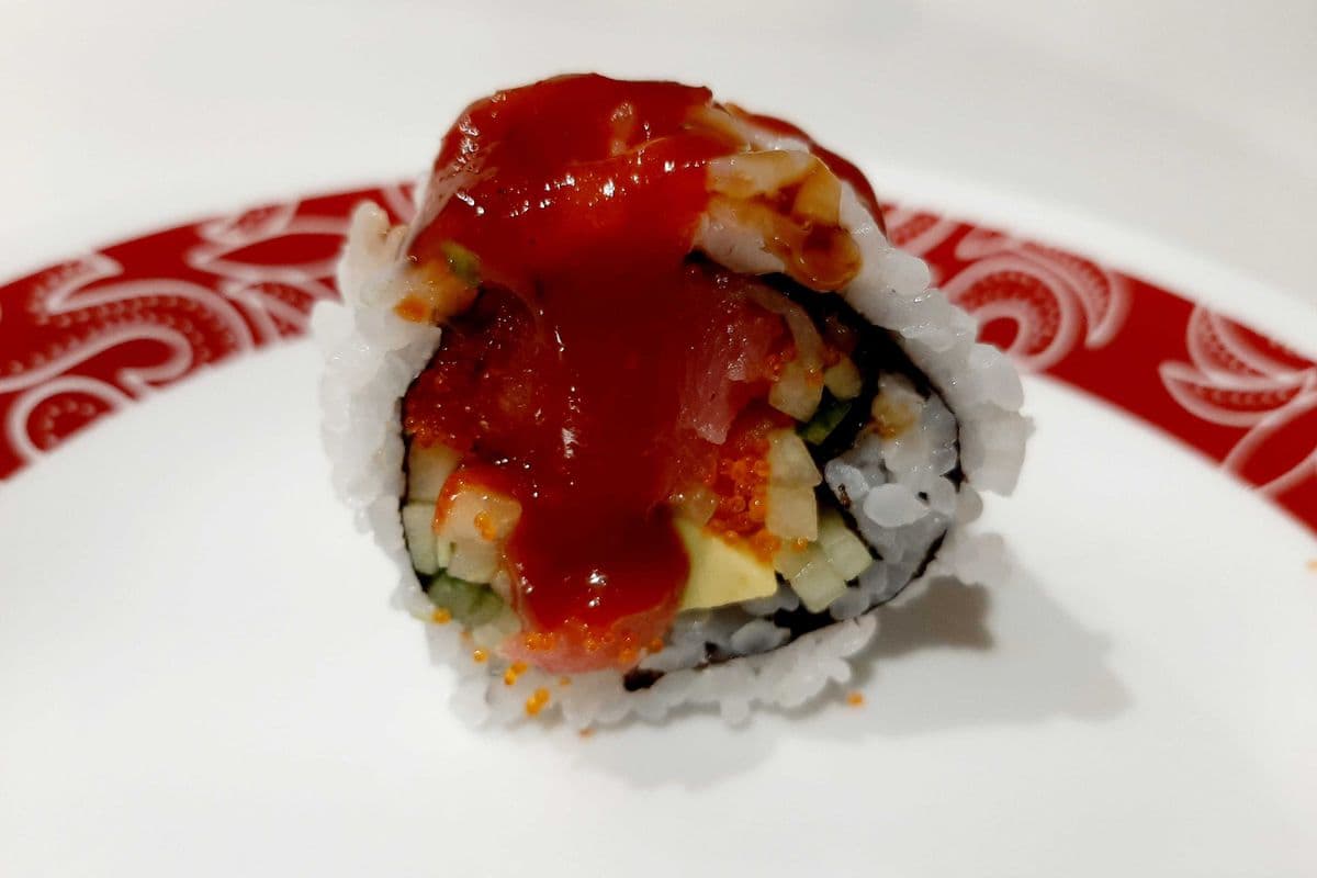 94. (Spicy Tuna)Kamikaze Roll(Tuna, Avocado, Cucumber, Fish Roe, Crunch+BC Spicy Chilli Sauce+Unagi Sauce on Top)