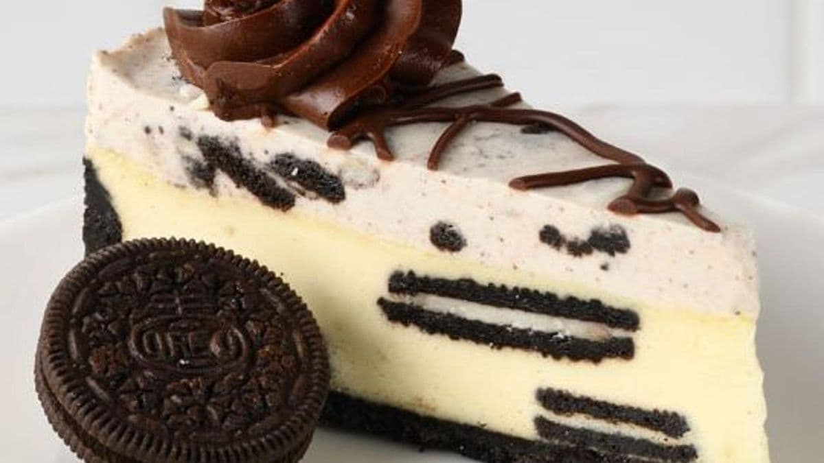Cookie & Cream Oreos Cheesecake Factory