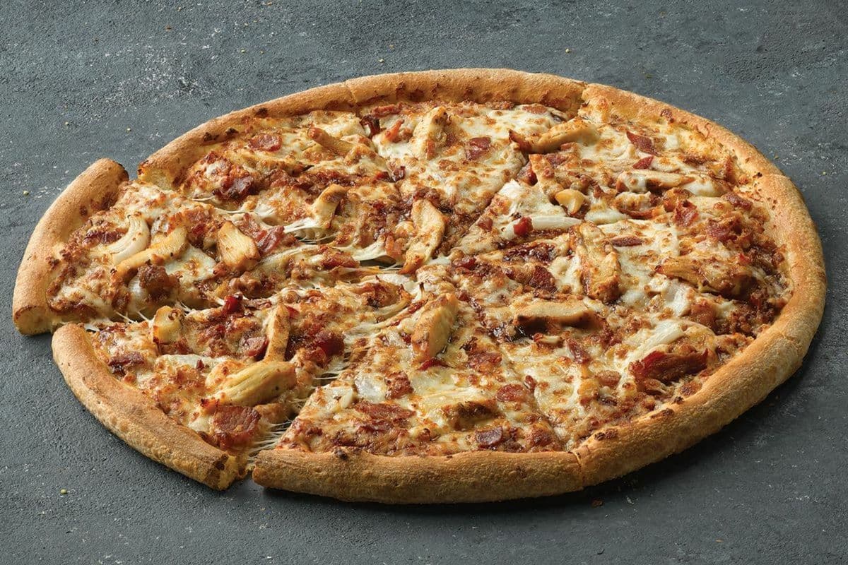 16" Pizza extra large au poulet barbecue et bacon / X-Large 16" BBQ Chicken Bacon Pizza