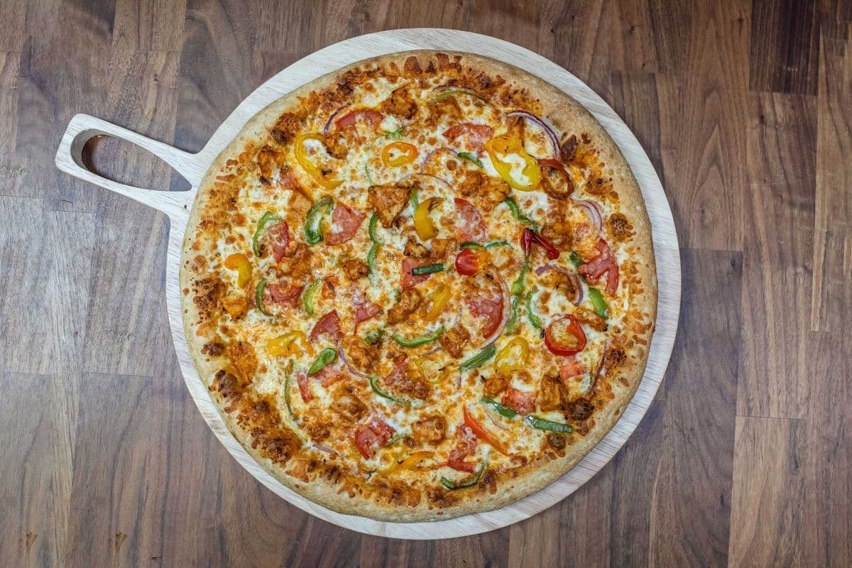 Butter Paneer Pizza (14" Large)