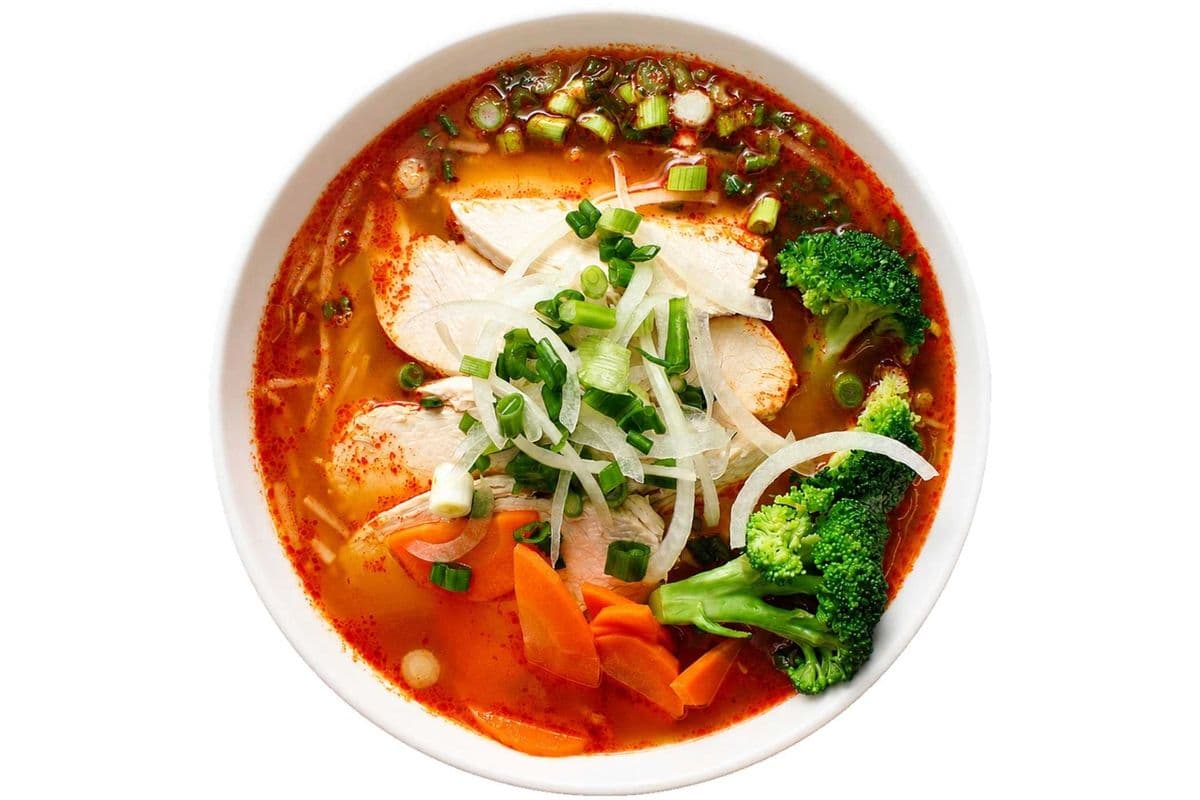 T6. Chicken Tom Yum (Large)