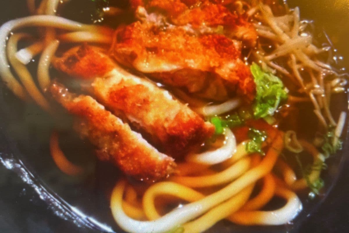 Teriyaki chicken Udon soup (铁板鸡乌冬汤面）