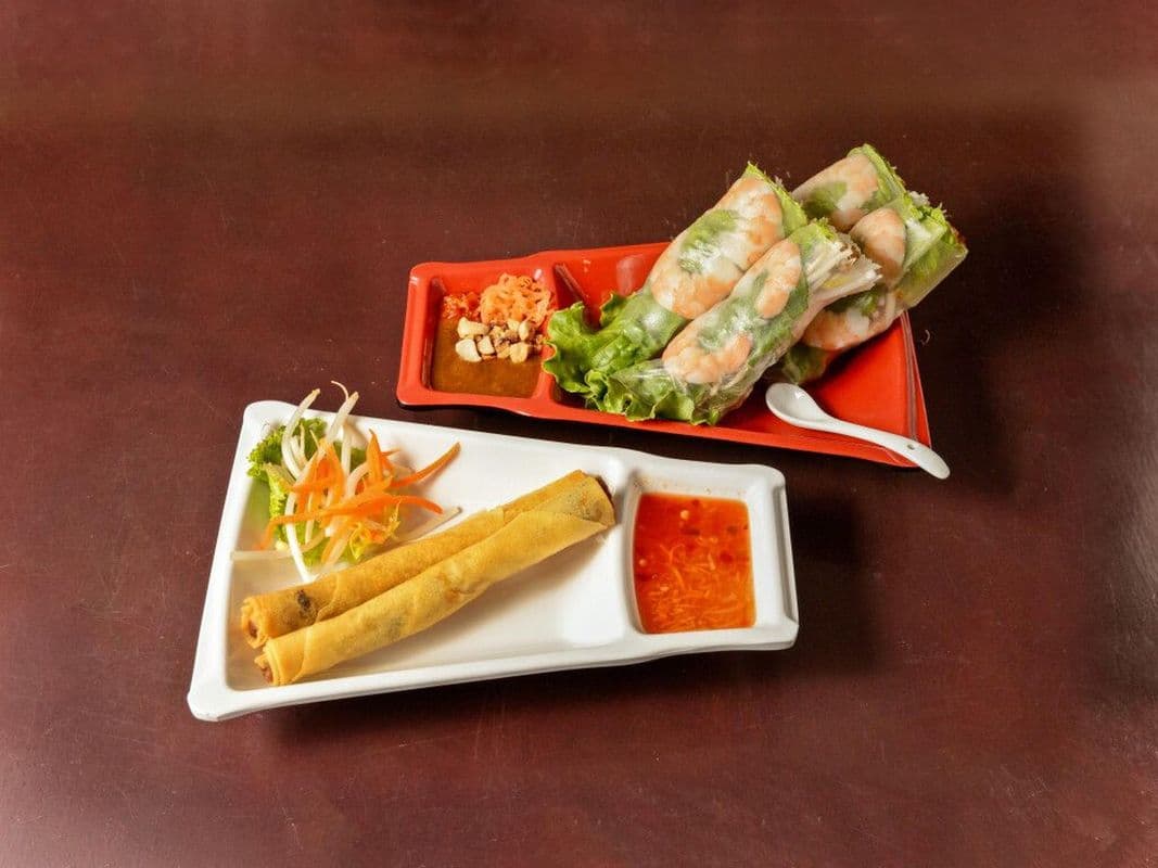 A4. Fresh Salad Rolls (2) and Spring Rolls (2)