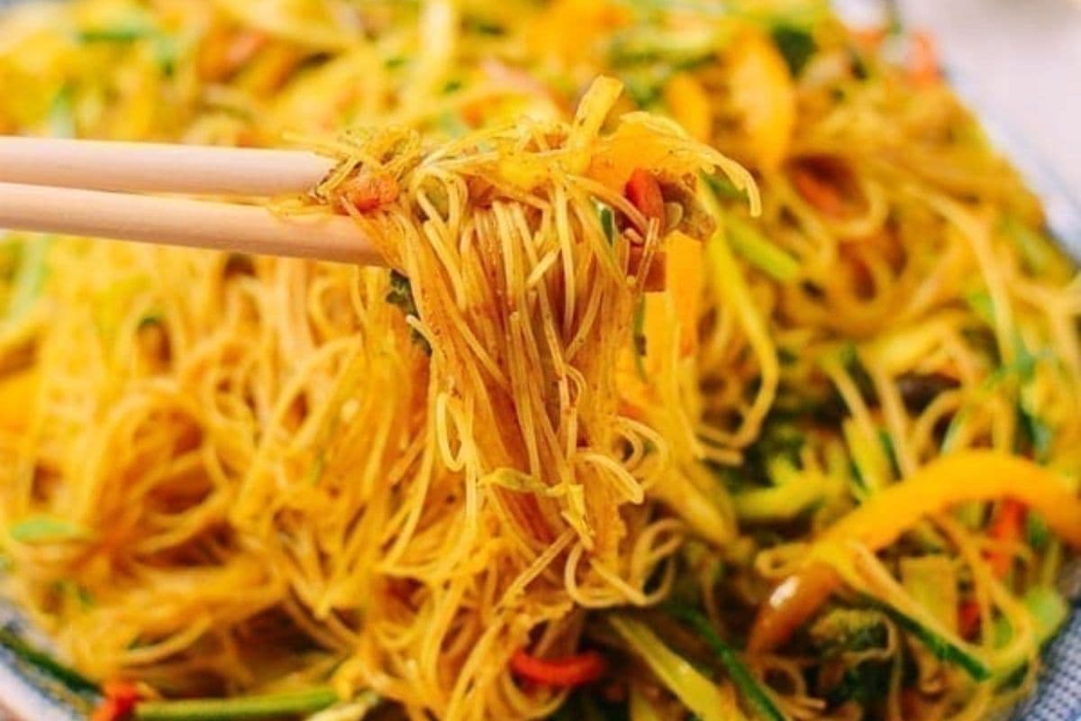 o SINGAPORE NOODLES - VEGETABLES