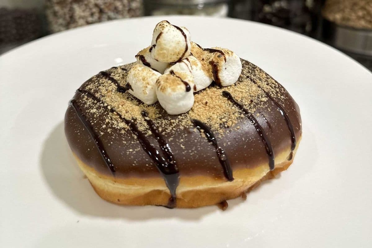 Mallow Out Donut (1 pc)