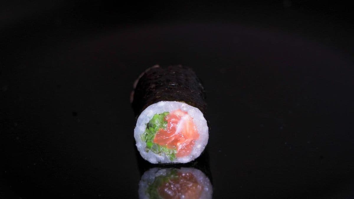 J13. Negi Salmon (6 pcs)