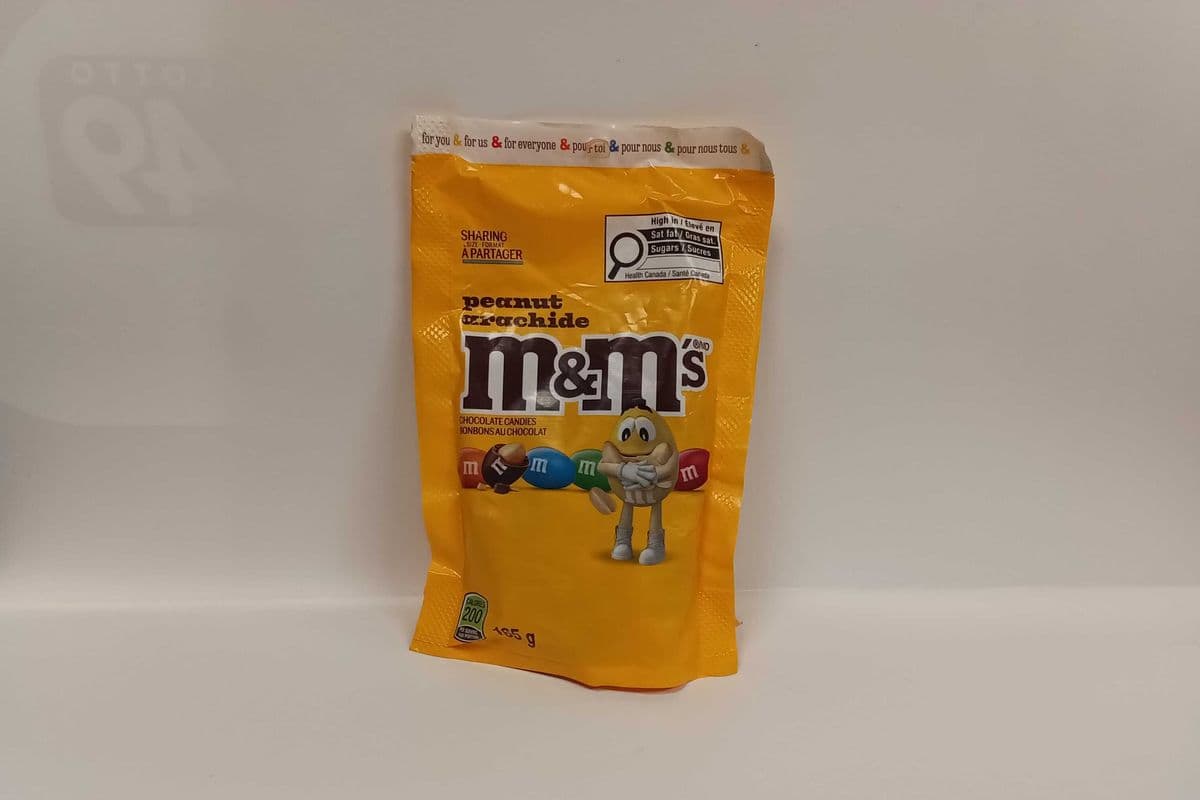 M&M's Peanut Chocolate Candies (165g)
