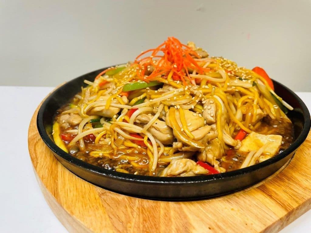 Chicken Yakisoba (Thin Noodles