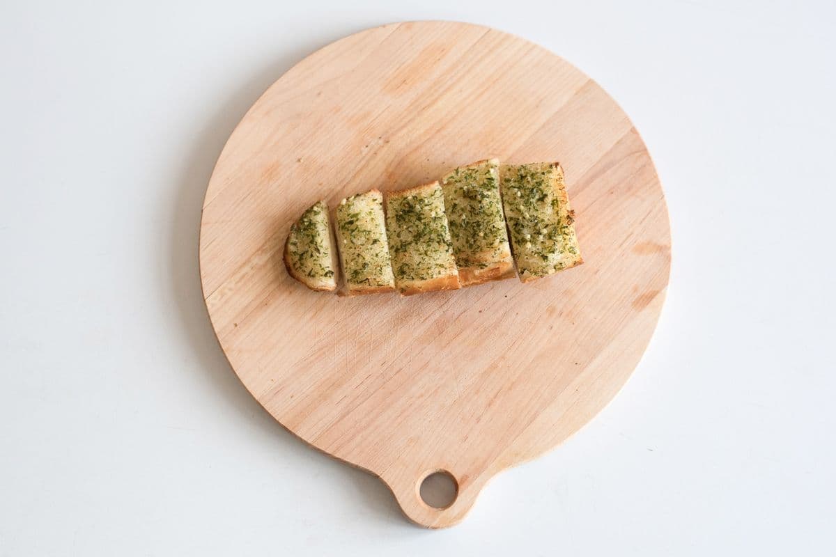 Pain à l'Ail / Garlic Bread