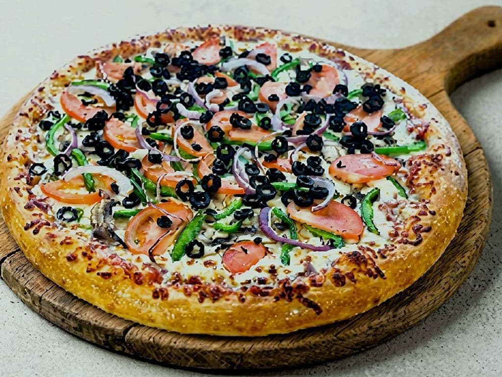VEGGIE DELIGHT PIZZA