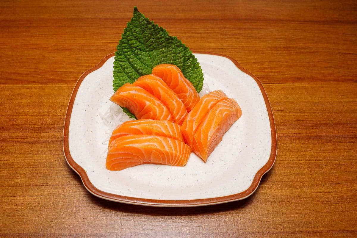 Salmon Sashimi (7 pcs)