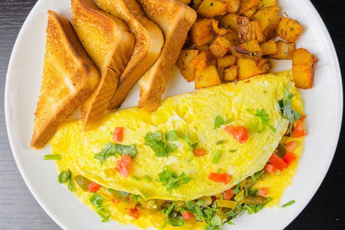 Curry Kissed Omelette