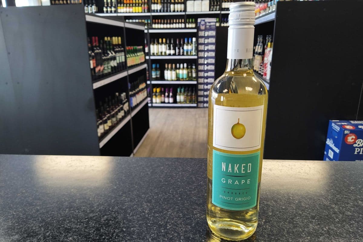 Naked Grape – Pinot Grigio (1 x 750ml Bottle )
