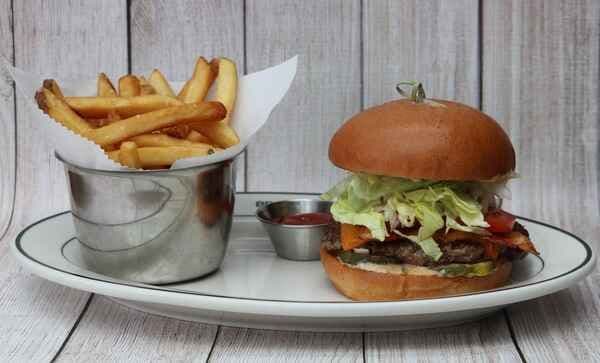Traditional Pub Burger