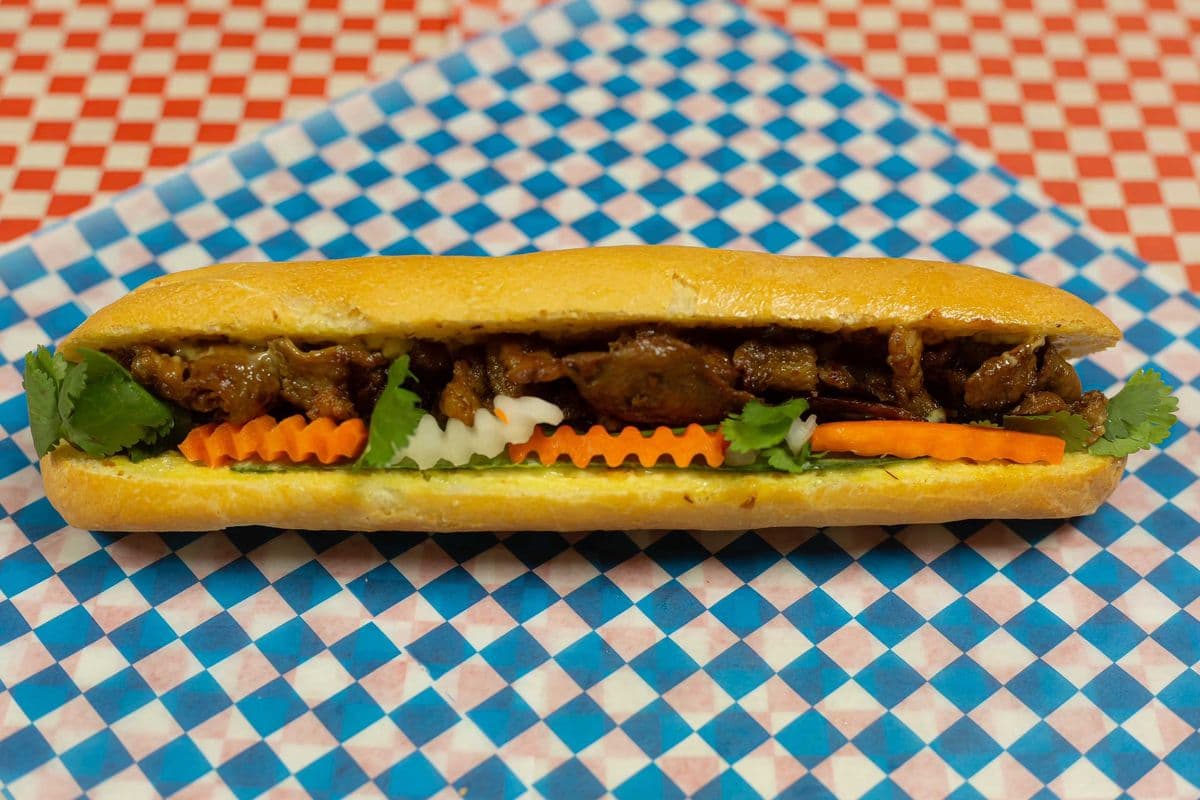 S04. Bánh Mì Heo Nướng