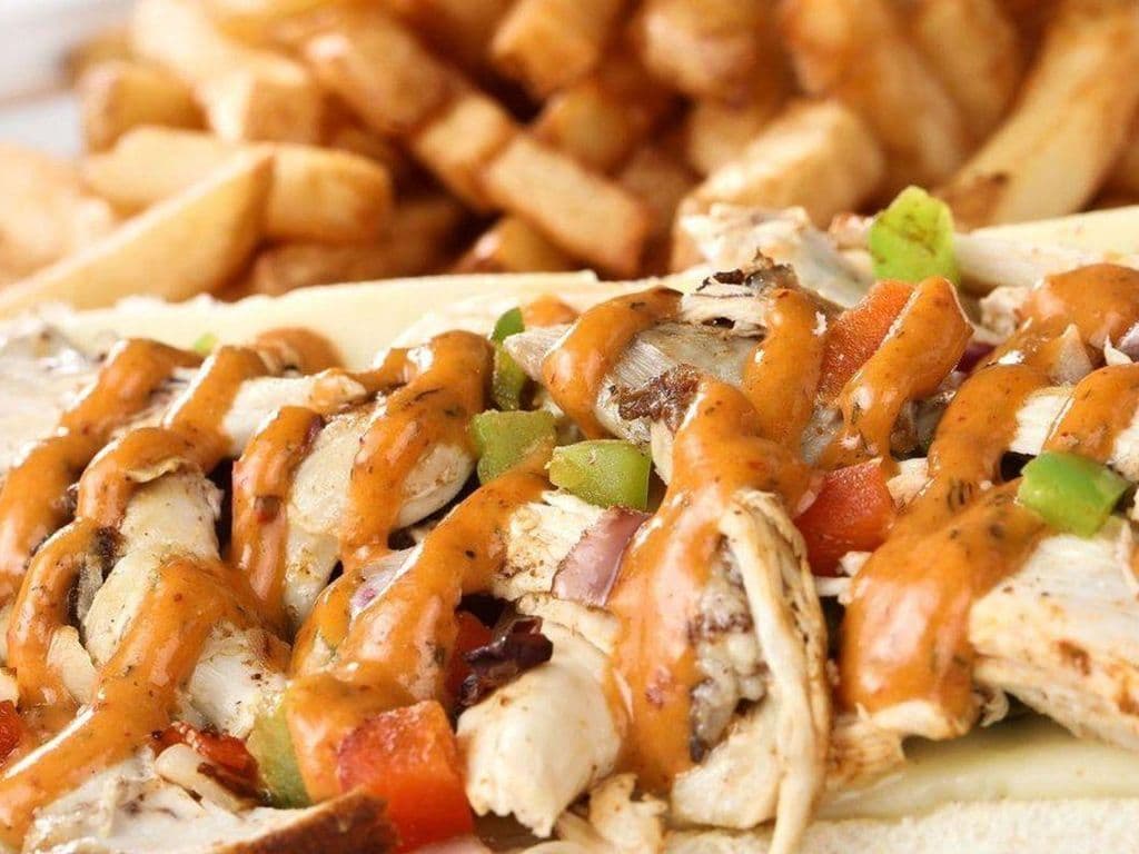 PULLED CHICKEN SUB (8 INCH) MEAL