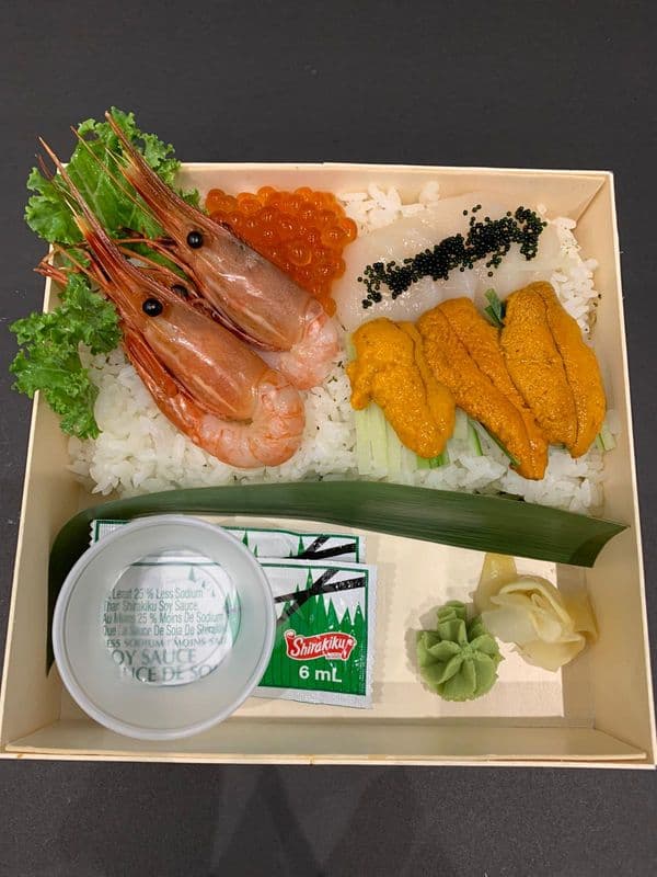 D02. Hokkaidon / D02. 海膽赤蝦三文魚子丼