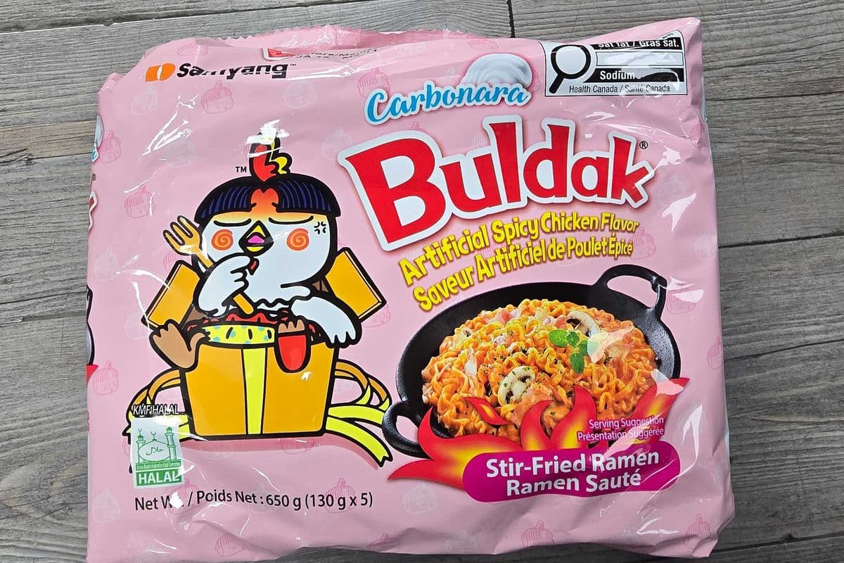 BULDAK CARBONARA ARTIFICIAL SPICY CHICKEN FLAVOR. (700g (140×5))