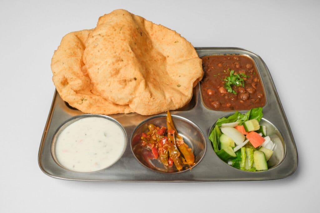 Channa Bhatura (2 pcs)