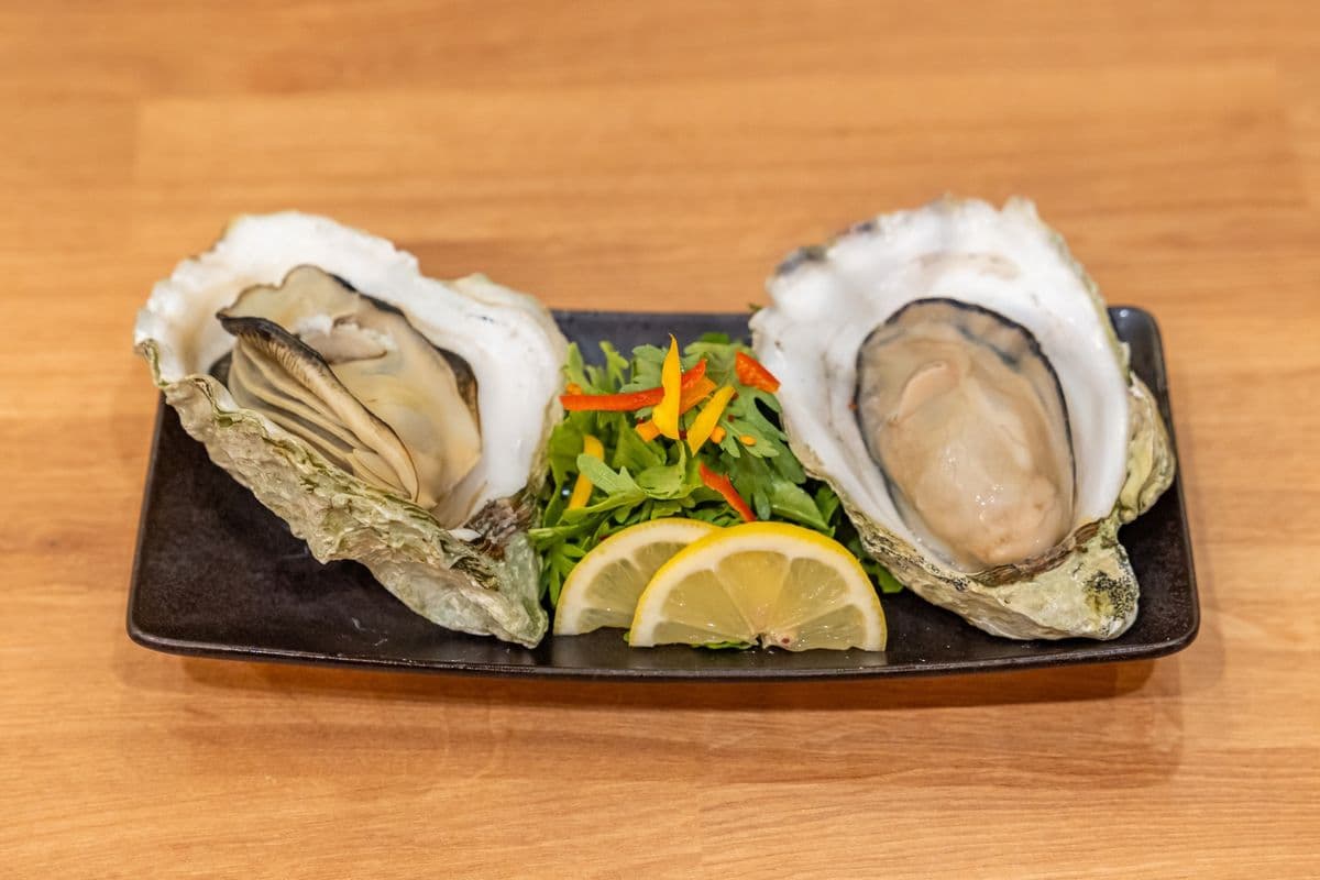 석화찜 / (2 Pc) Steamed Oyster