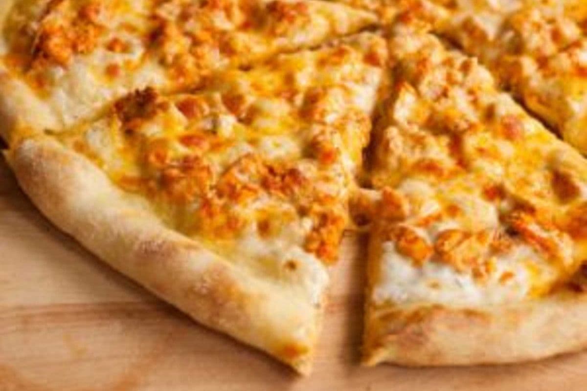6. 10" Small Chicken Buffalo Pizza