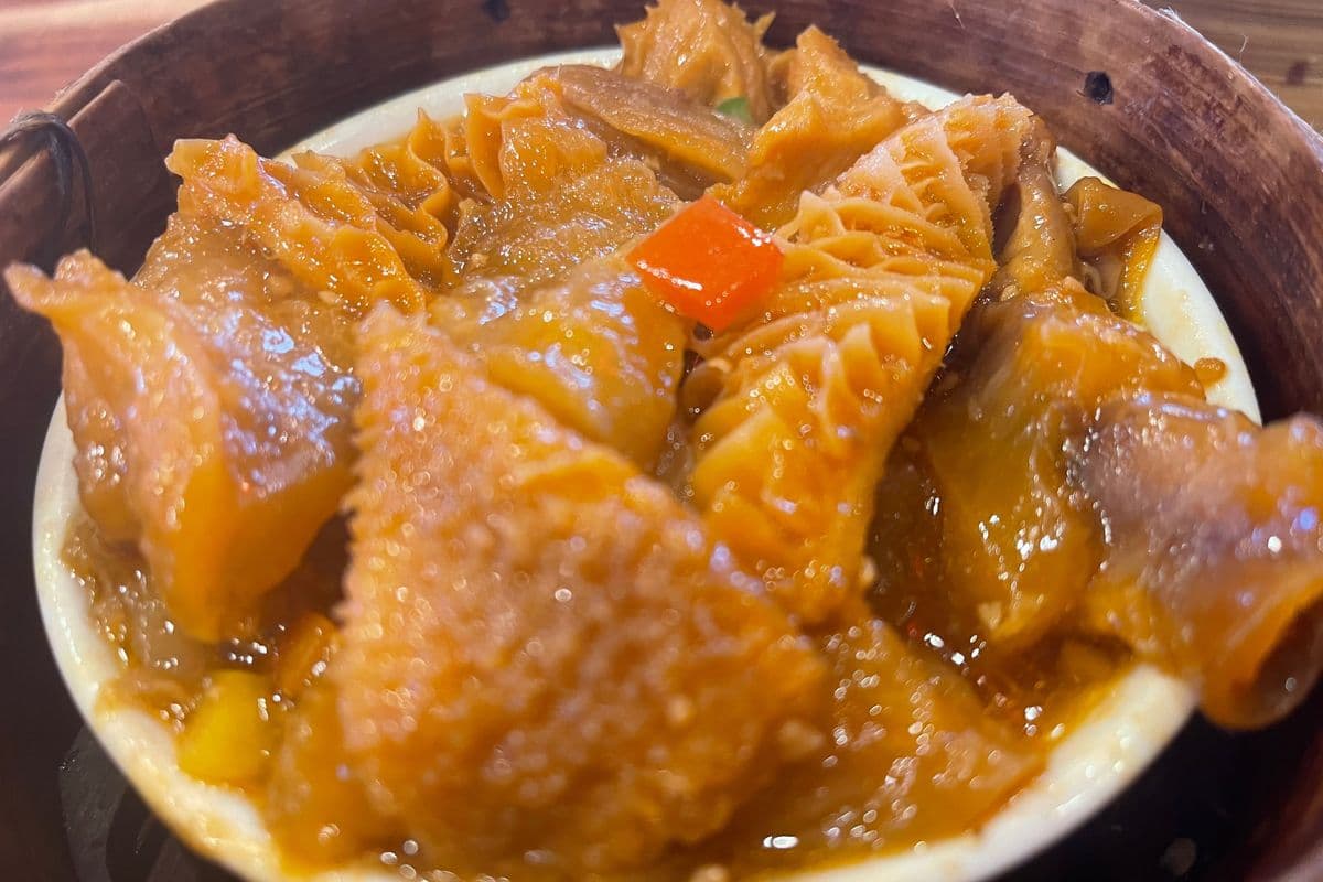 A13 Beef Tripe & Tendon w. House Sauce 金醬汁牛根肚