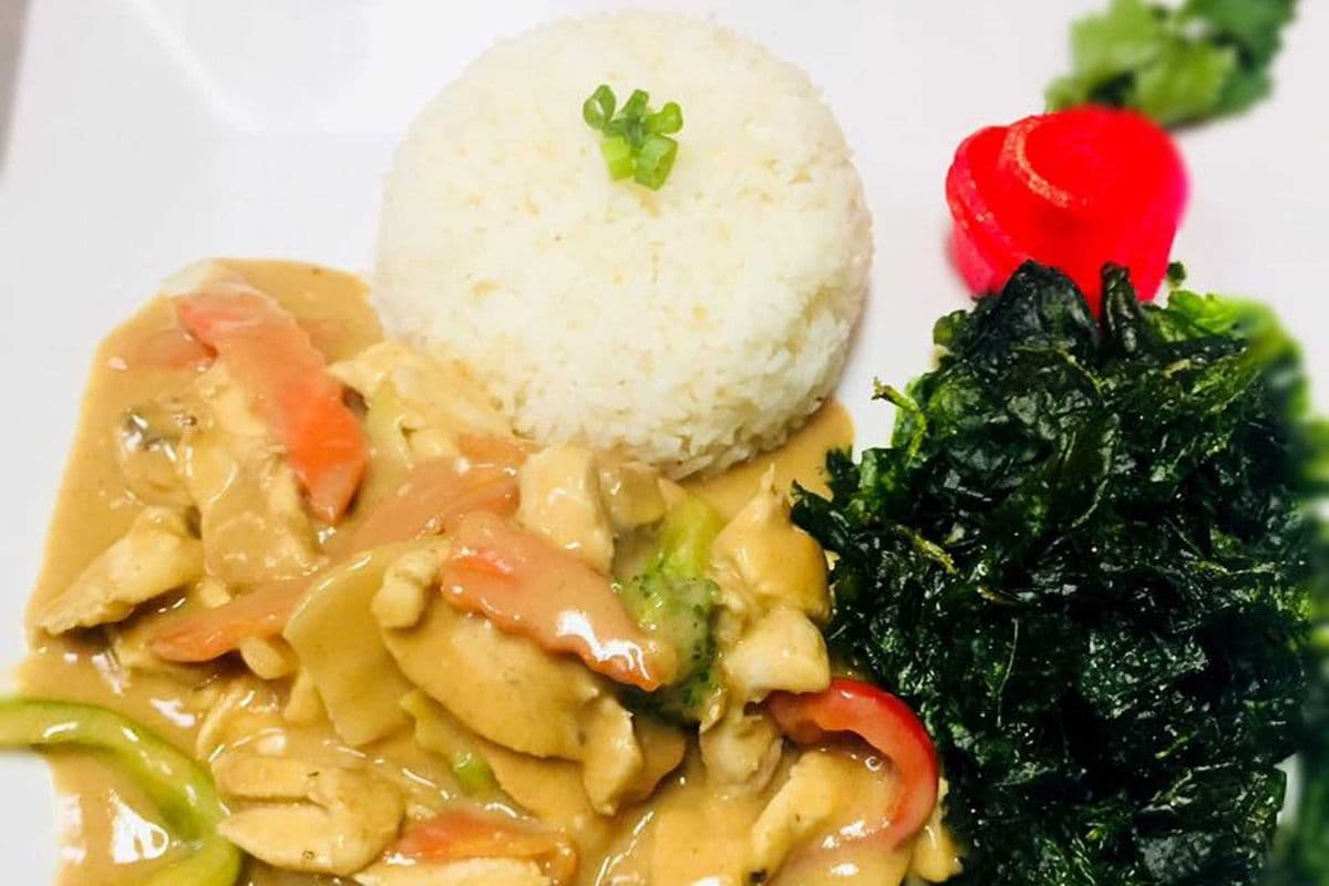 Poulet aux arachides