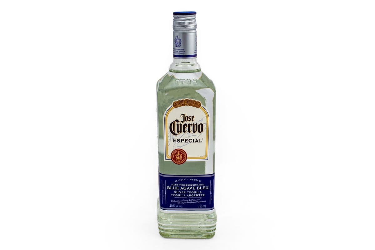 Jose Cuervo Silver (1 x 750 ml)