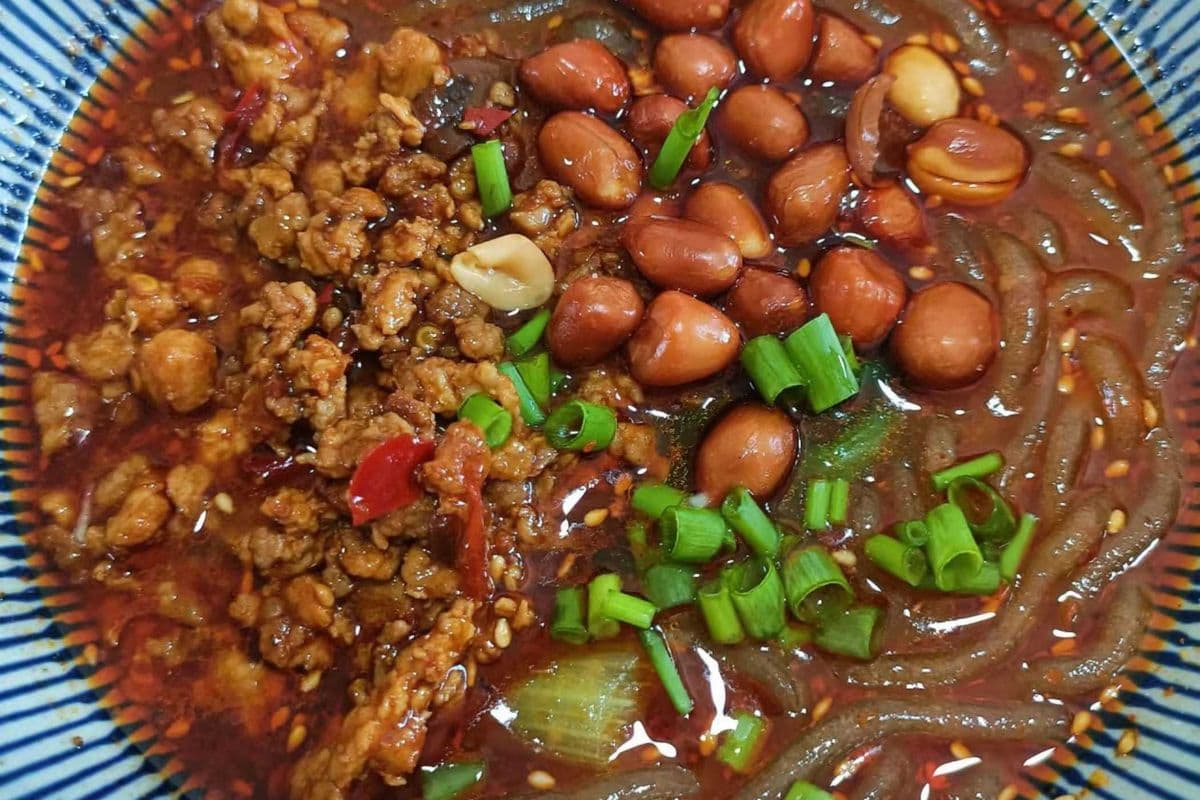 A3S Spicy and Sour Sweet Potato Noodles with Chopped Pork(杂酱酸辣粉)