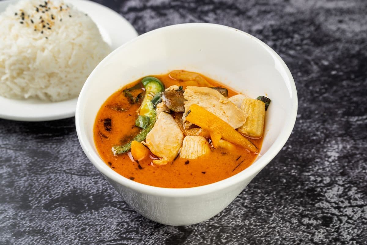 G2. Gaeng Phed