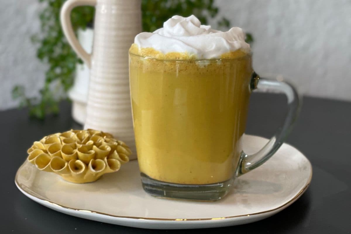 Golden Stardust Latte (12oz)