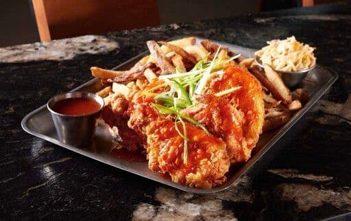 Hot & Honey IPA Fried Chicken Dinner / Festin poulet frit "Hot et miel" à la bière IPA