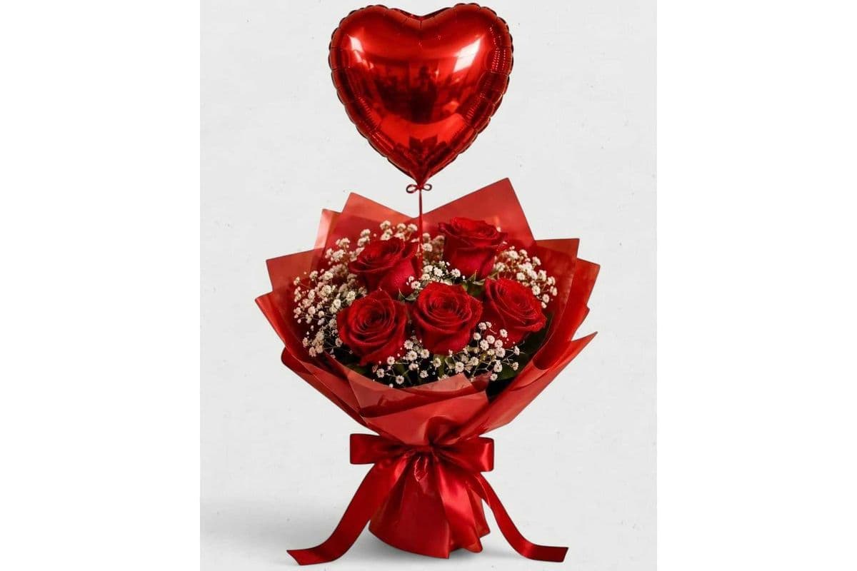 Red Rose bouquet with heart