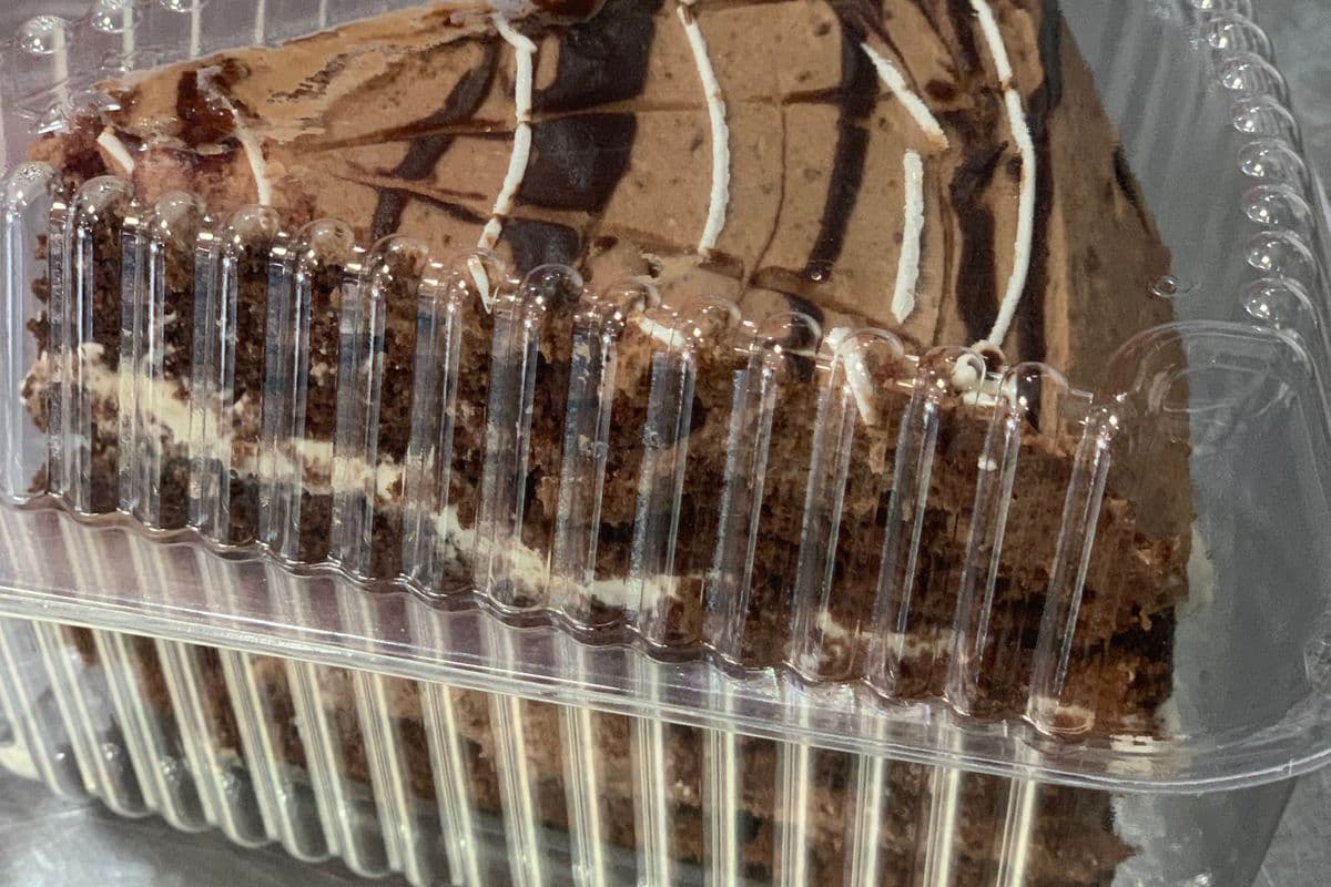 Tuxedo cake slice