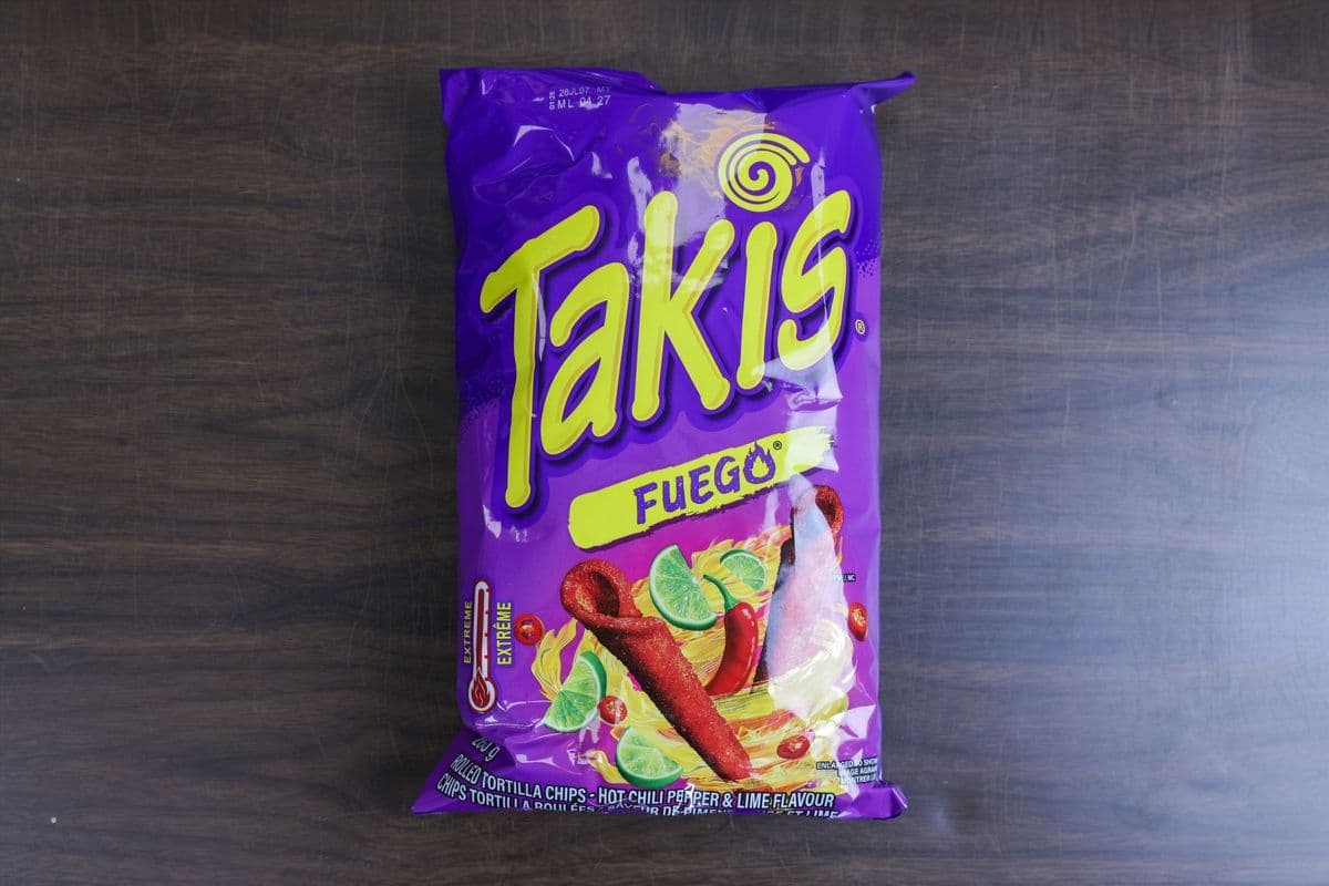 Takis Fuego Rolled Tortilla Chips, Hot Chili Pepper, and Lime (80 g)