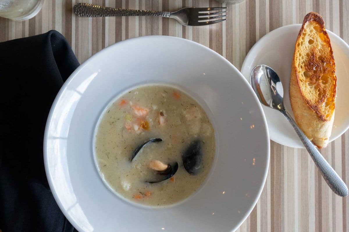SEAFOOD CHOWDER