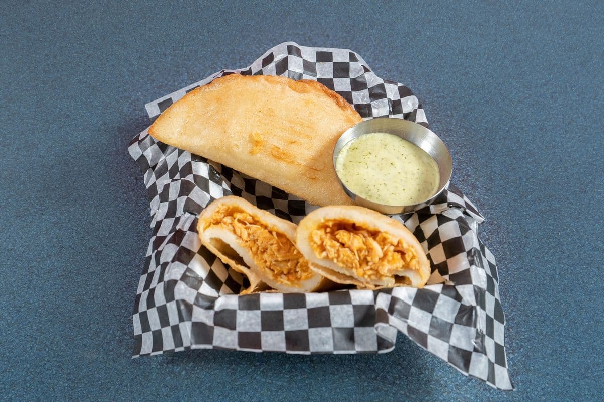 Large Chicken Empanada (2 pcs)