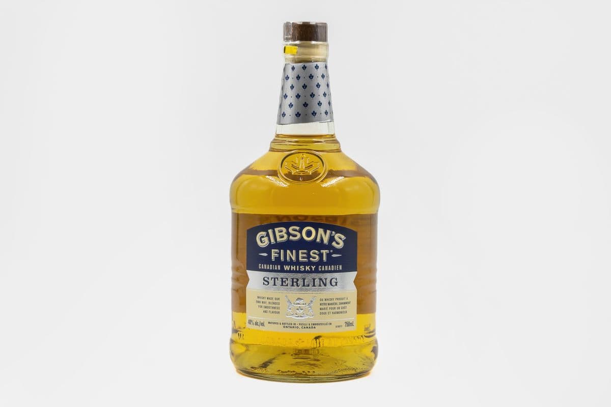 Gibson's FInest Sterling (1 x 750 ml)