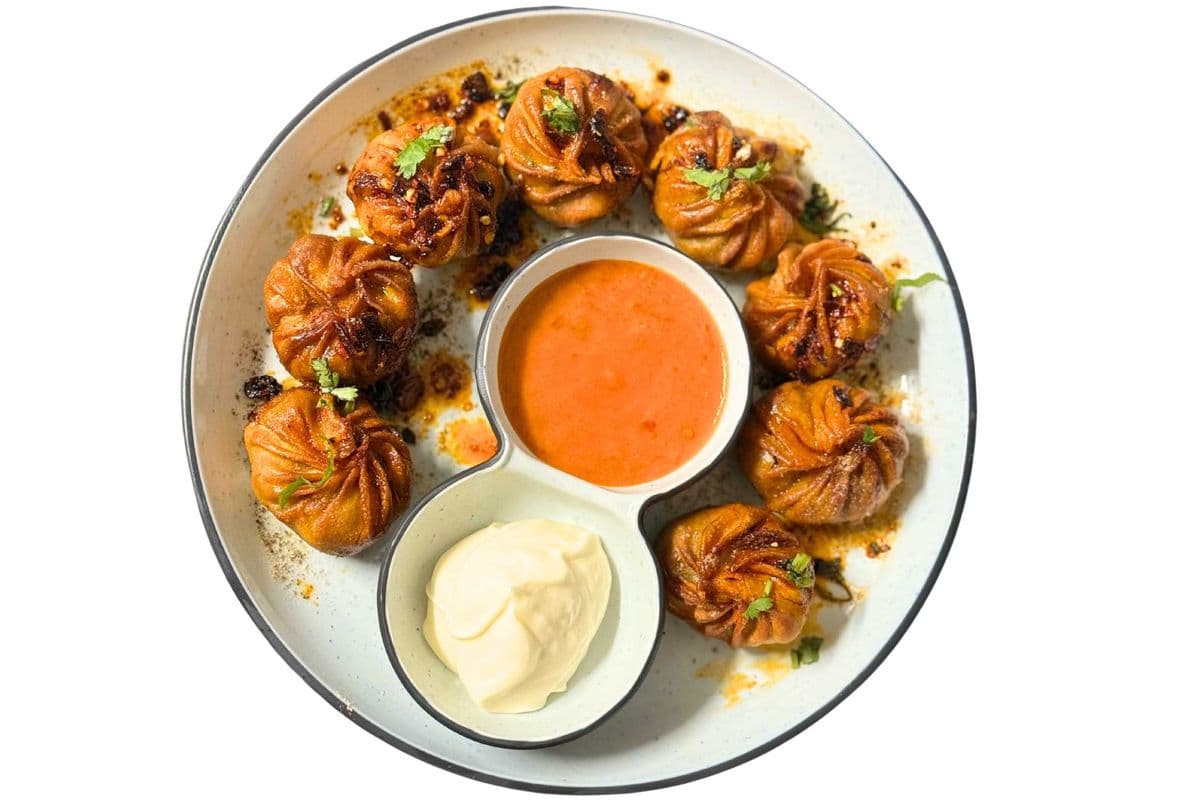 Fried Paneer Momos (8 pcs)