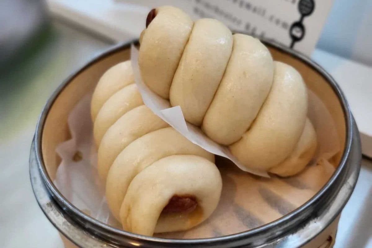 Chinese Sausage Rolls - (Hot Dim Sum - 2 rolls) (2 rolls)