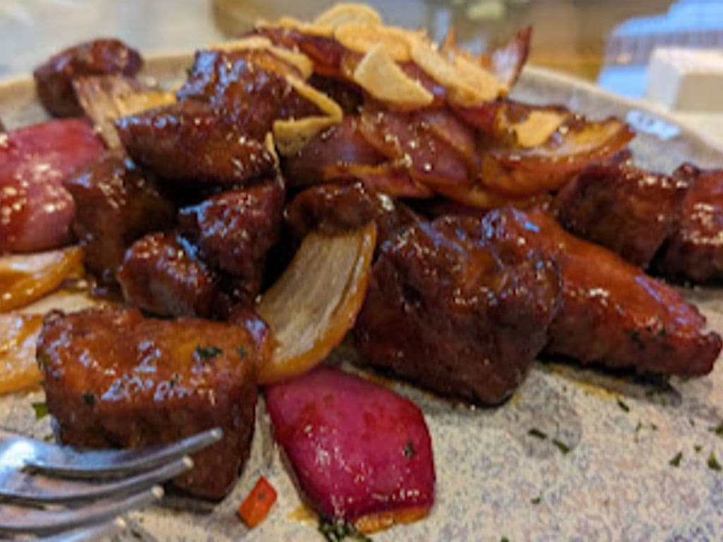 604. Chinese Beef tenderloin