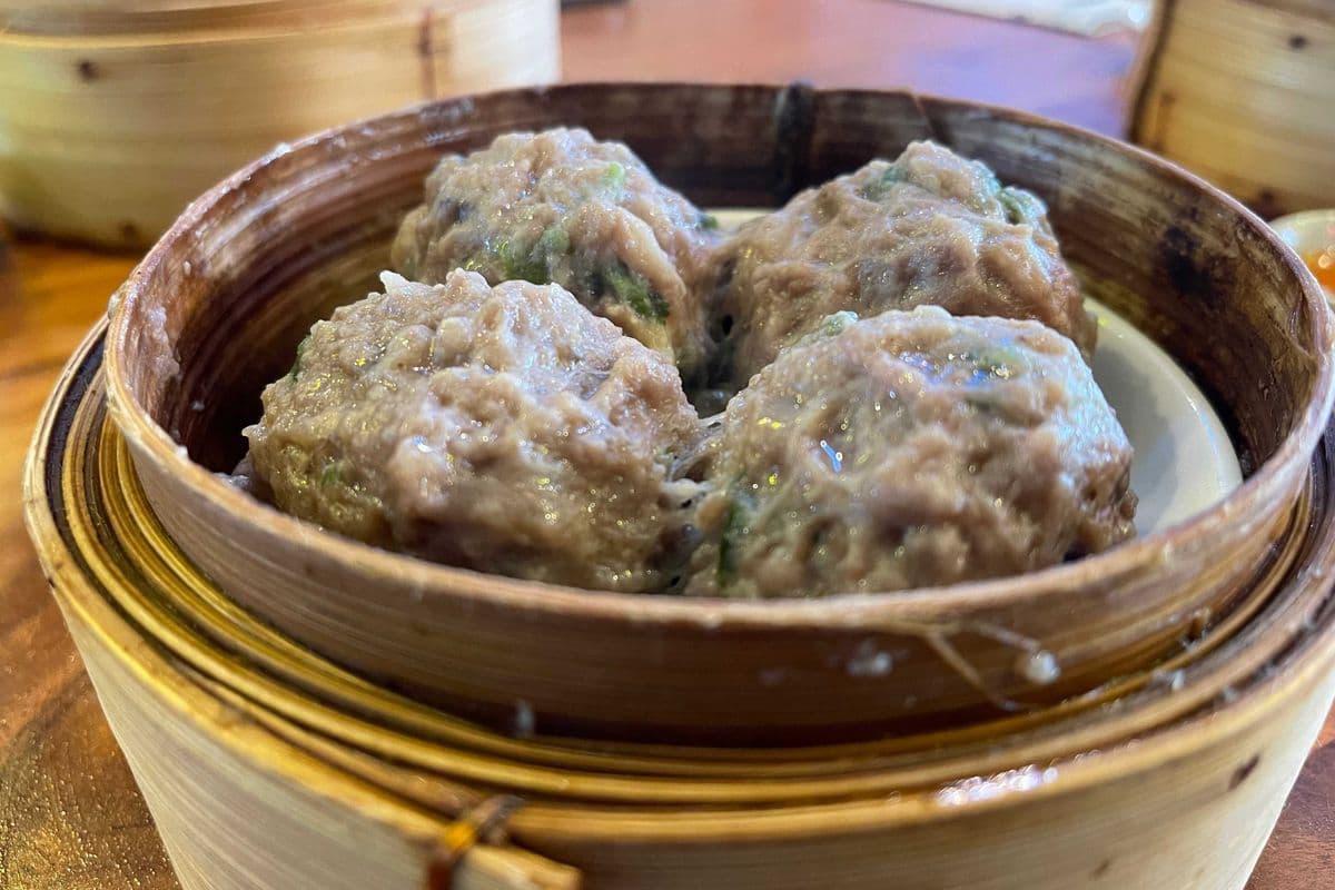 A12 Steamed Beef Balls 山竹滑牛肉球