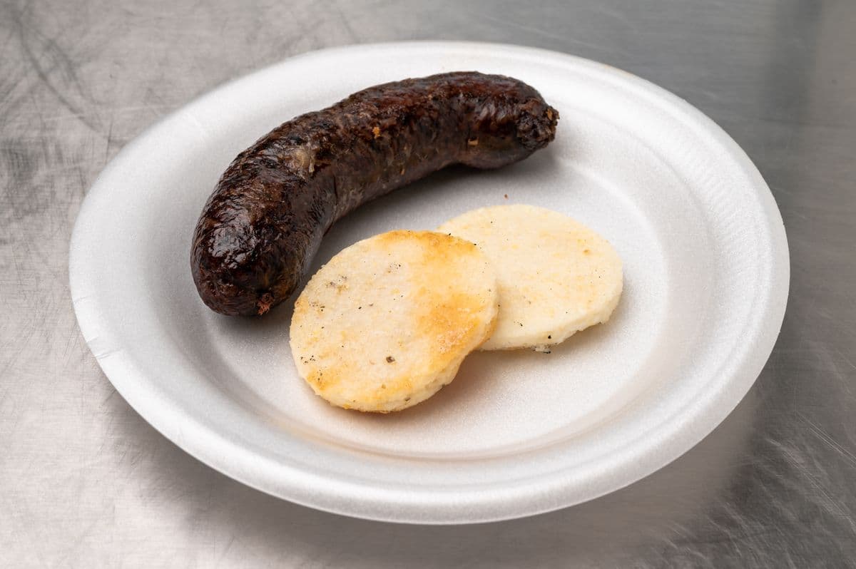 Morcilla Arepa o Ensalada de Repollo