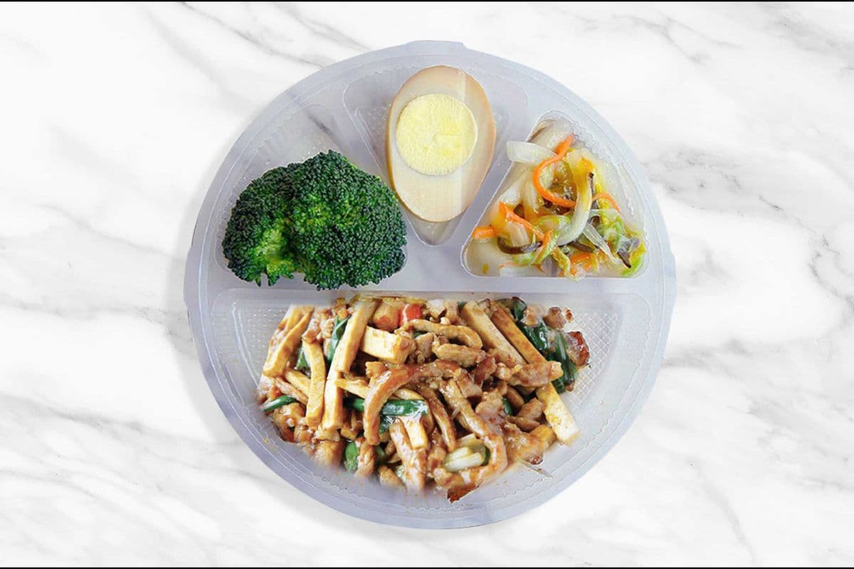 [Promo] Stir Fried Shredded Pork & Bean Curd with Chili Pepper Bento Box 干絲肉絲便當