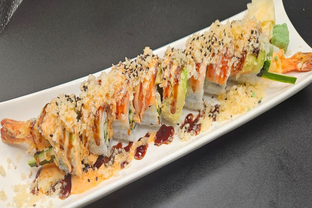 Red Dragon Roll (8 pcs)