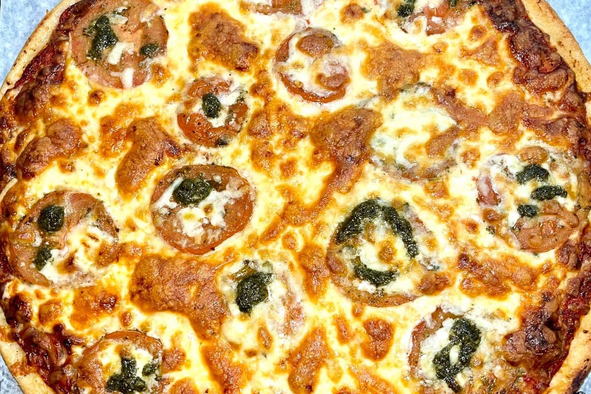 17. 14" Large Margherita Pizza
