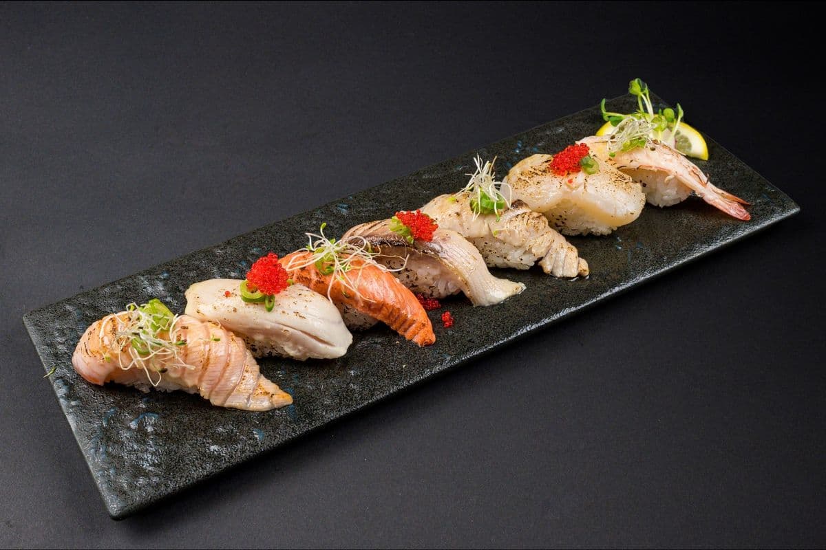 Assorted Aburi Combo (7 Pieces)
