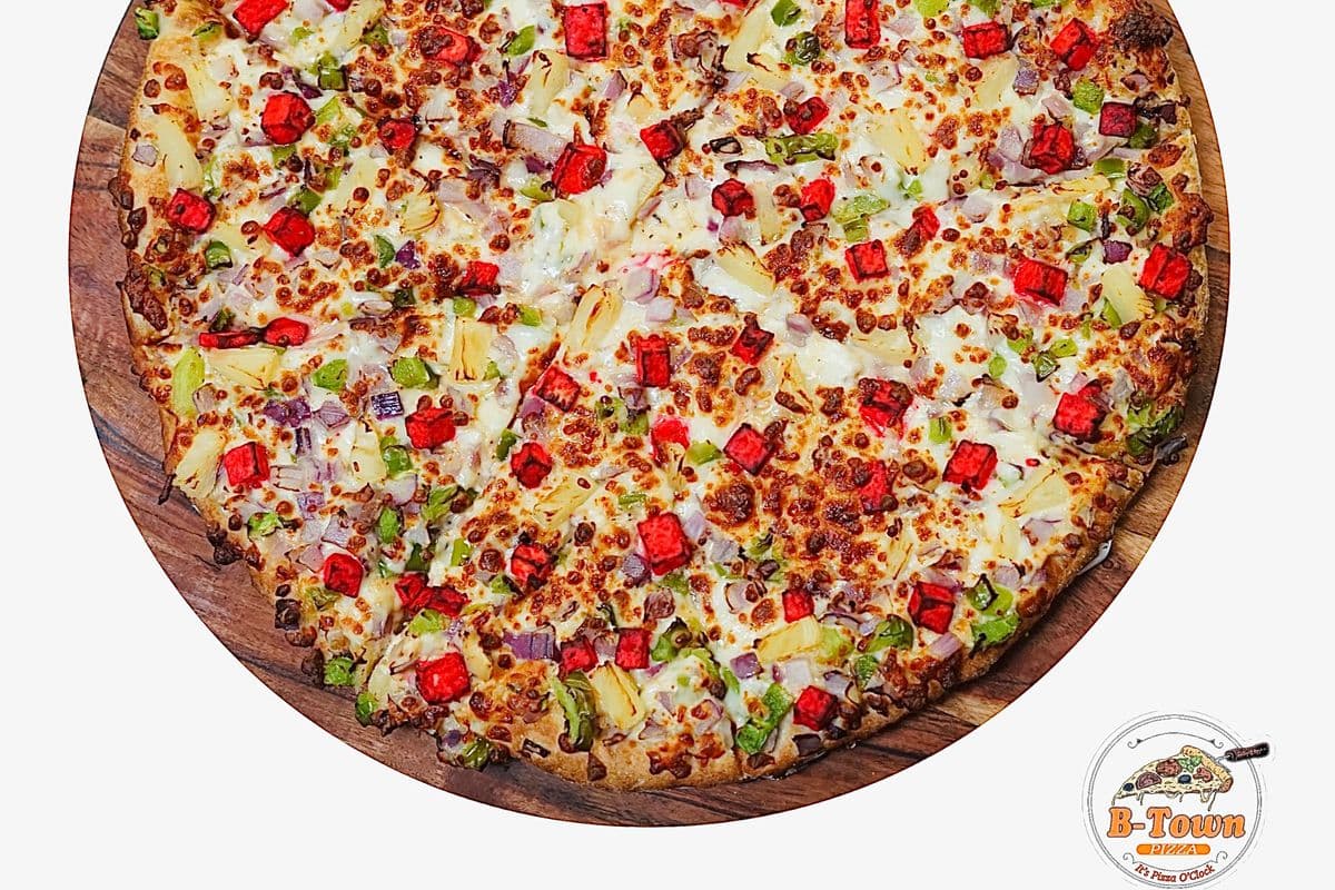 Extra large Btown paneer pizza